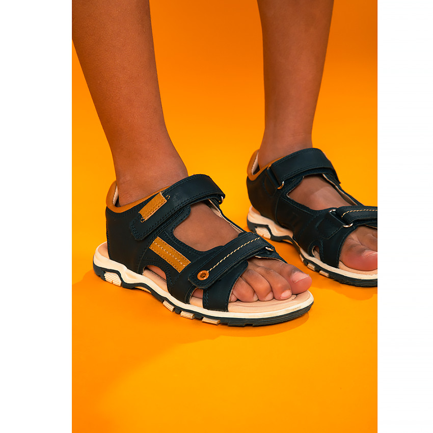 Sandalias velcro con empiñaduras contrastantes para niño  Additional Sandalias velcro con empiñaduras contrastantes para niño
