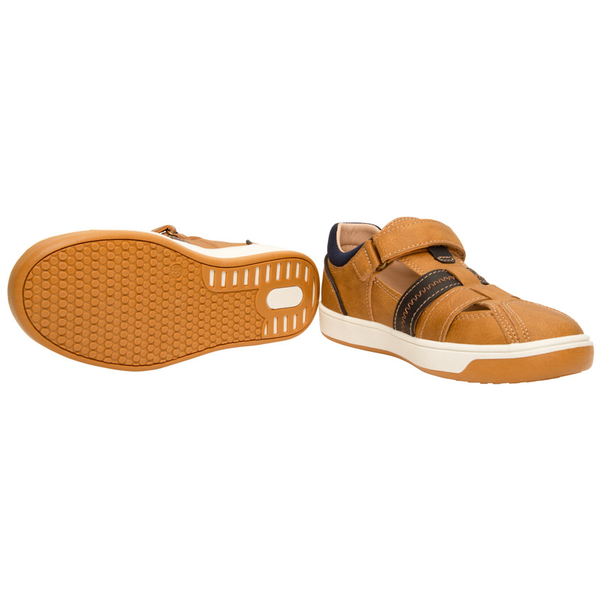 Sandalias de efecto cuero con cierre de velcro para niño 