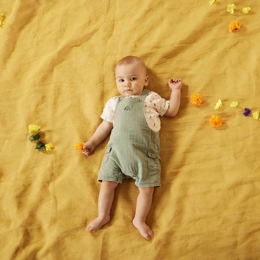 Conjunto 2 piezas con peto bordado para bebé niño 