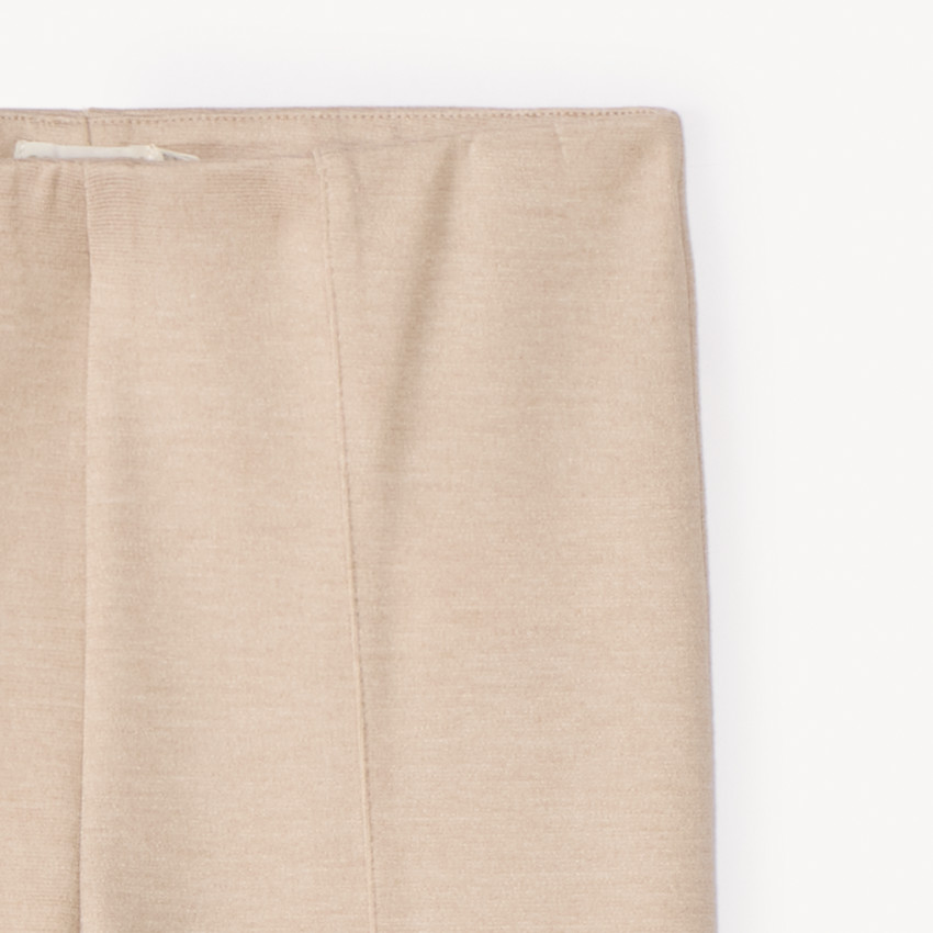 Leggings de milano acampanados con plisado para niña 