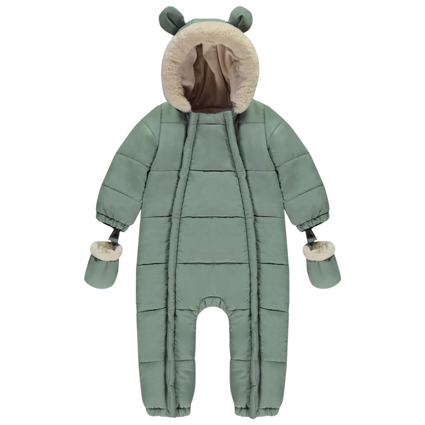 Buzo impermeable de oso para bebé con acabados variados según la edad. 