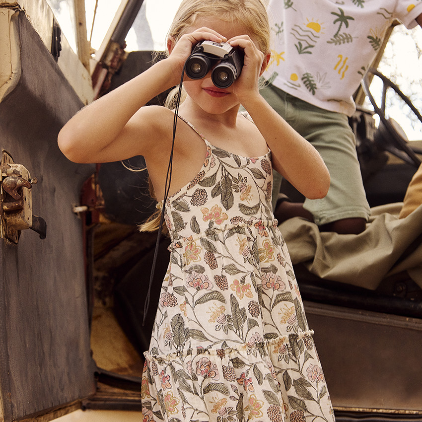Vestido largo de doble gasa con estampado floral para niña 