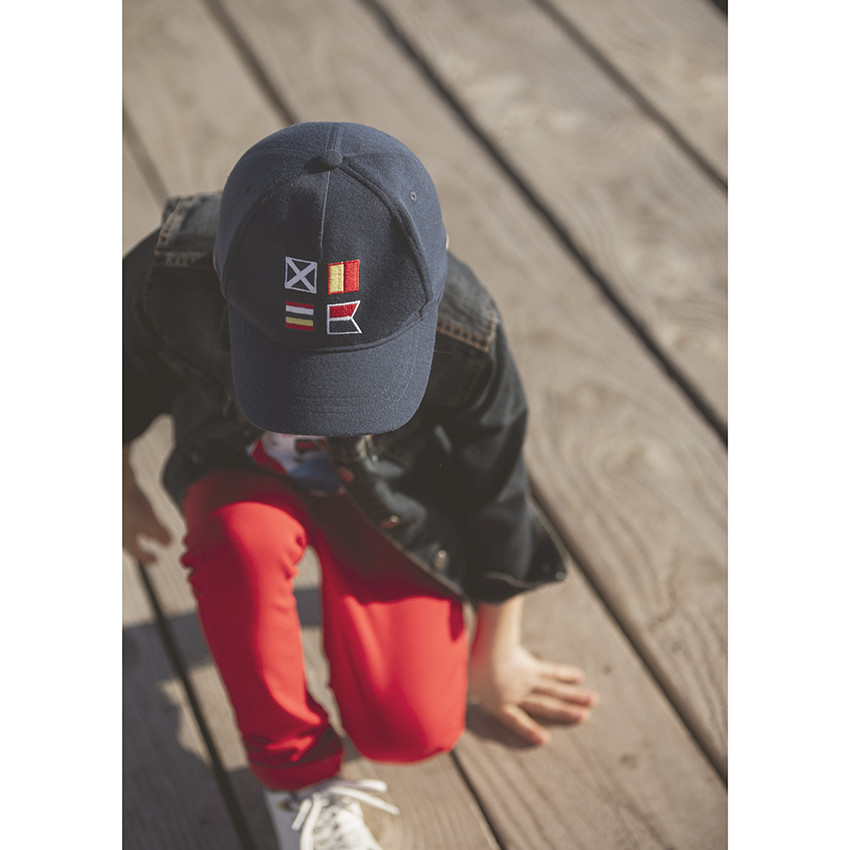 Gorra símbolos bordados 