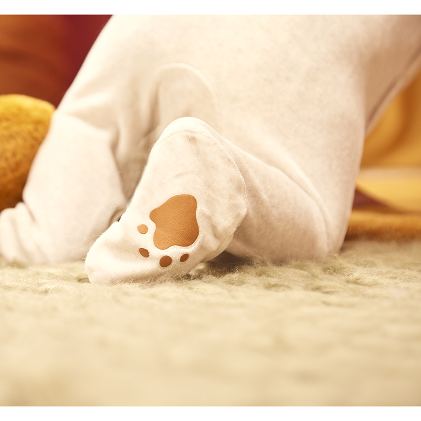 Pelele de terciopelo jaspeado con diseño lúdico para bebé niño 