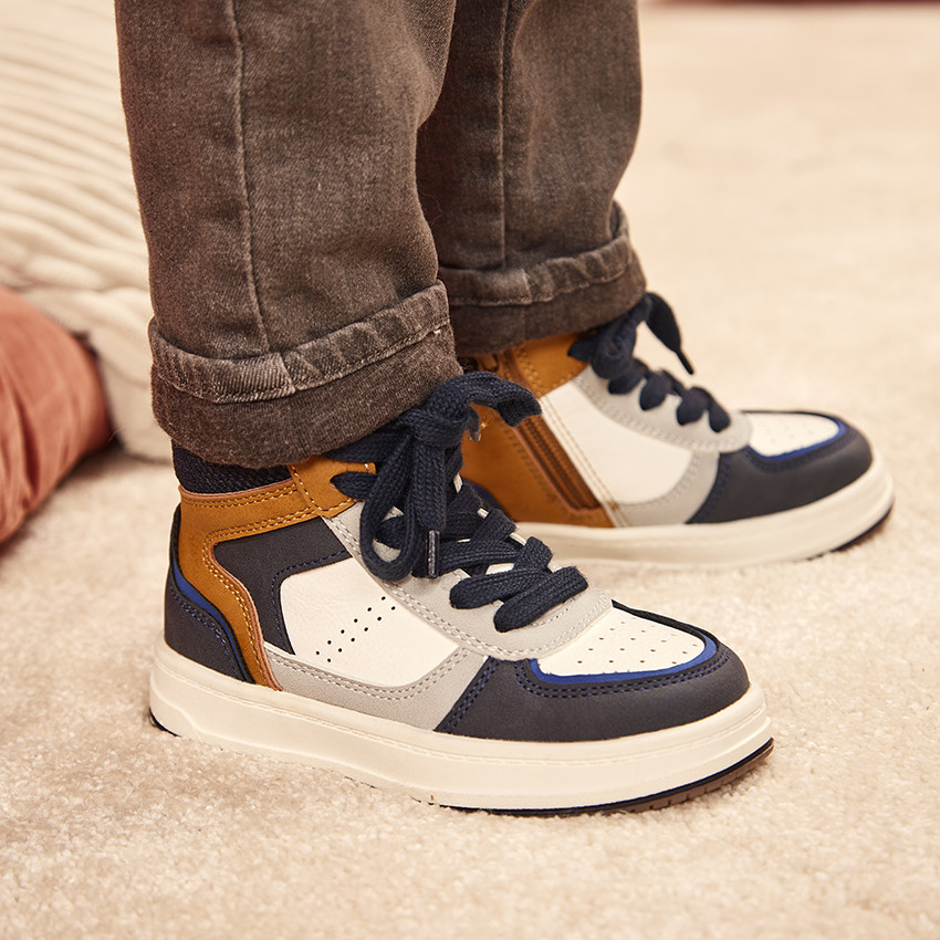 Zapatillas altas con cremallera y cordones para niño 
