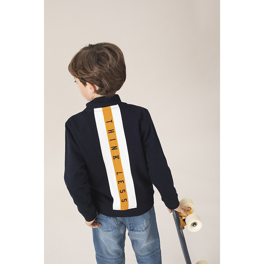 Vaquero recto con efecto desgastado y arrugado con cinturón desmontable que se ajusta 