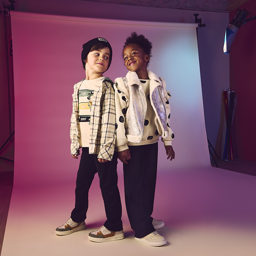 Gorro con etiqueta skate para niño 