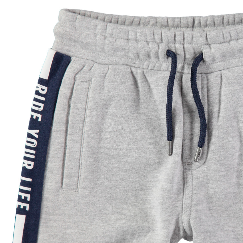 Chándal de felpa con amplias bandas en contraste  