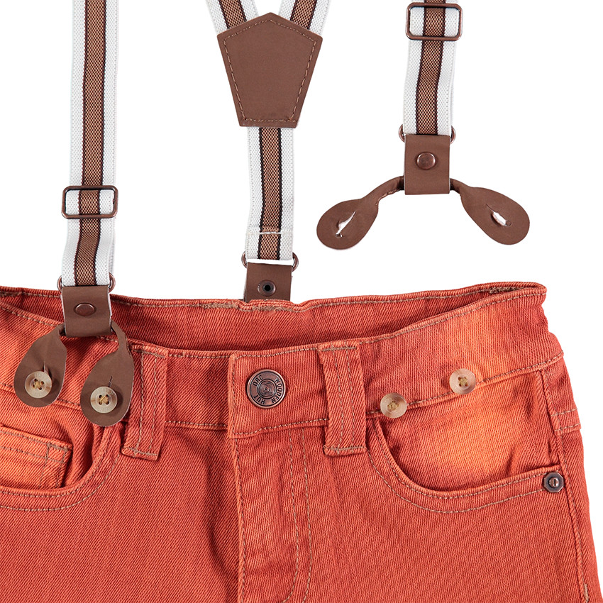 Pantalón teñido con tirantes desmontables 