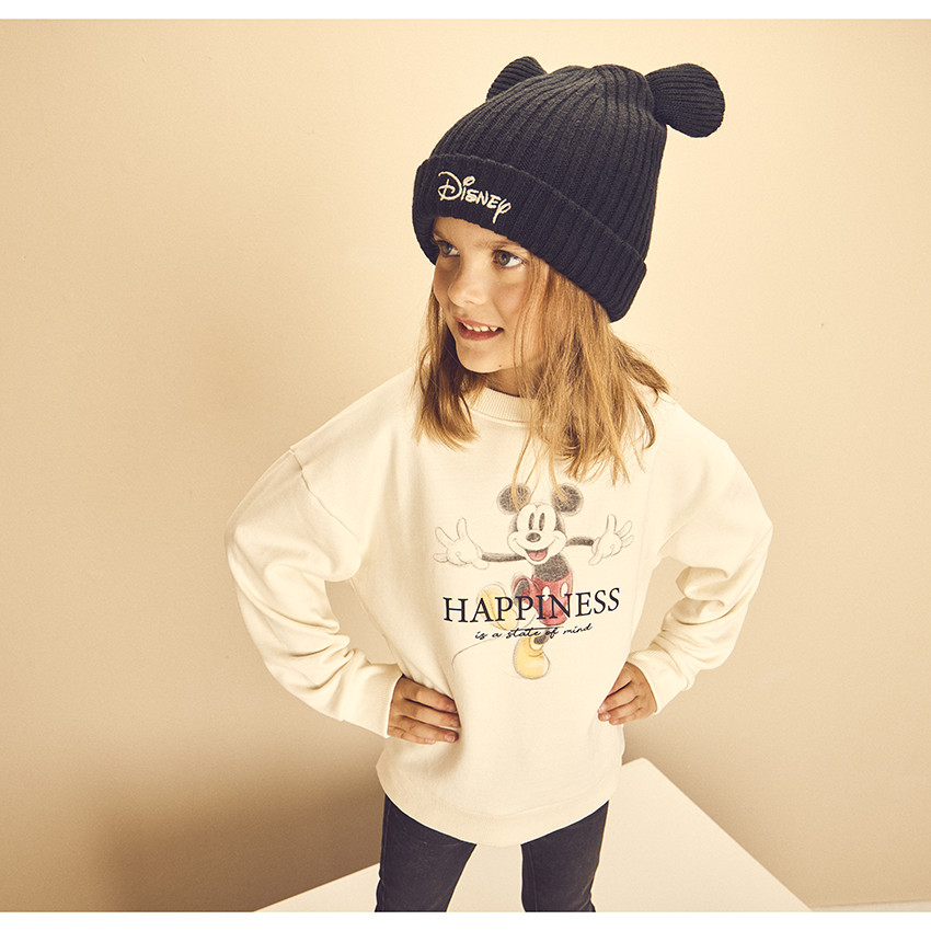 Gorro de punto con bordado y orejas 3D de Disney para niño 