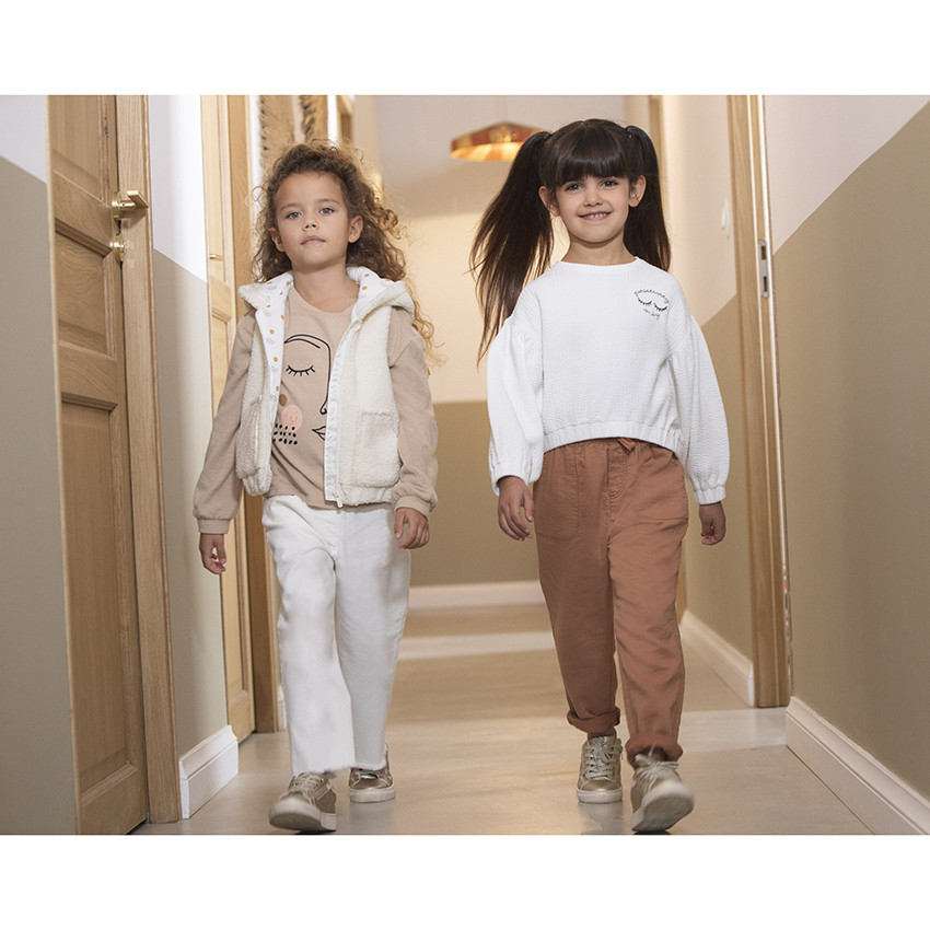 Chaleco de sherpa con capucha 