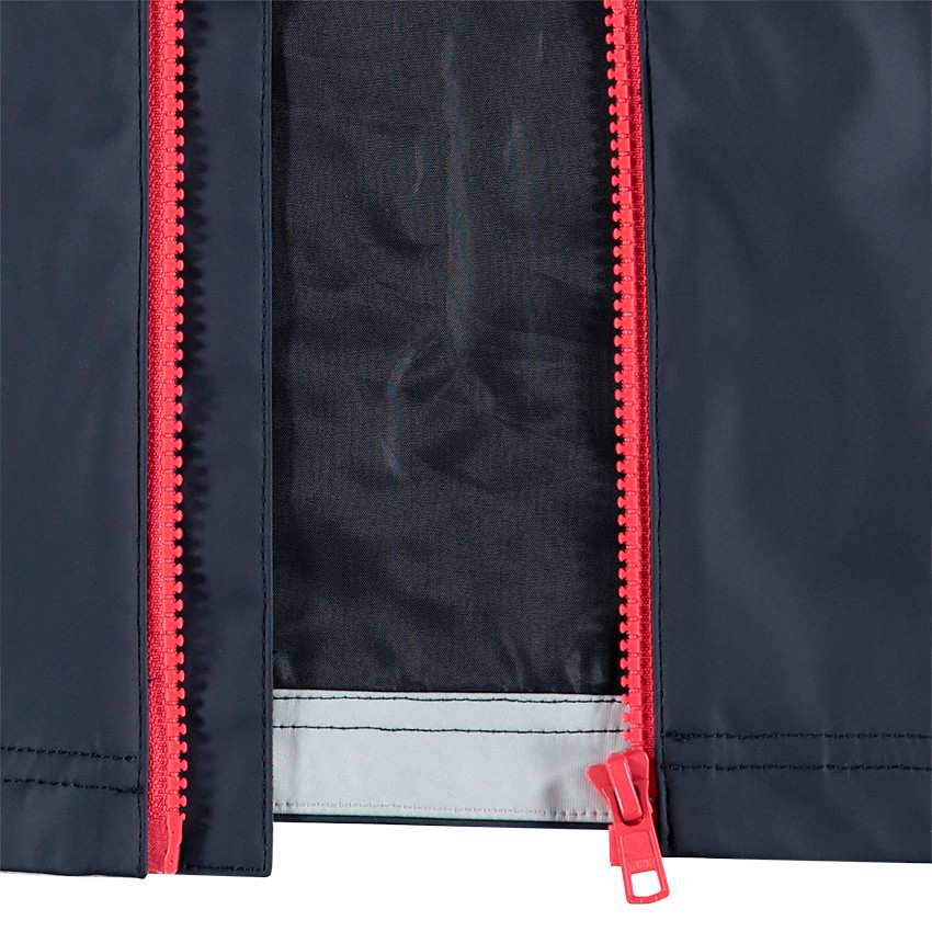 Cortavientos con capucha y bolsillos con cremallera  