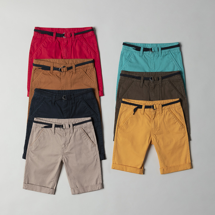 Bermudas de algodón lisas con cinturón ajustable 