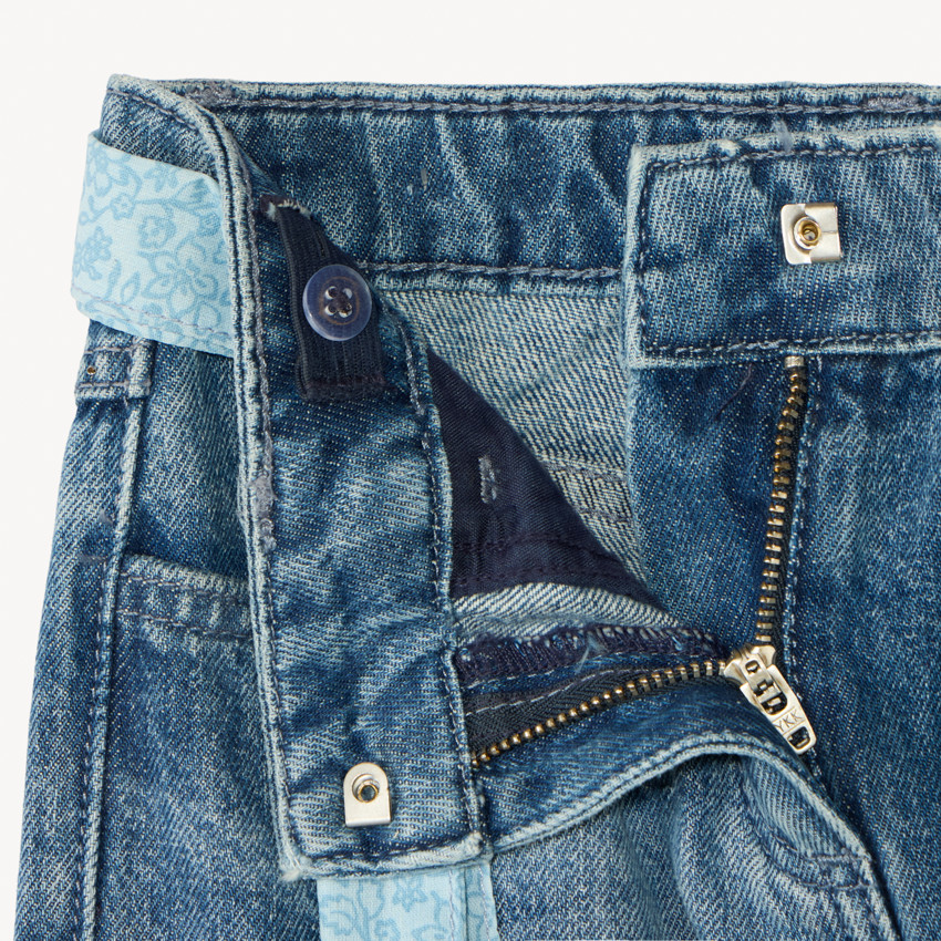 Jeans con cinturilla de flores para atar para niña 