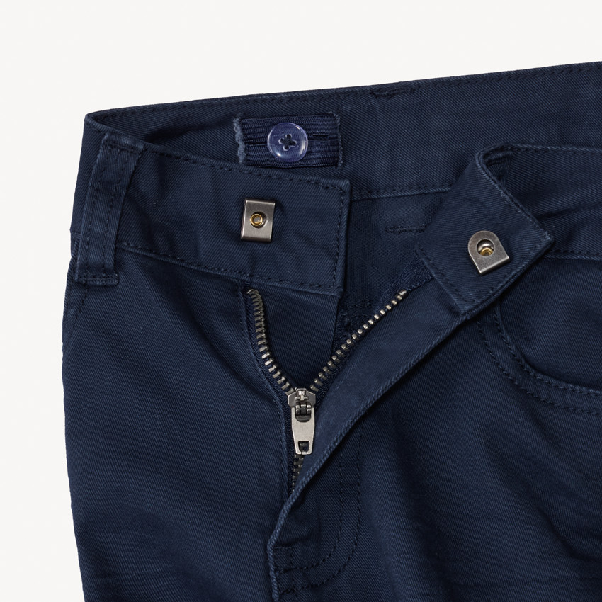 Pantalón slim de twill liso para niño 