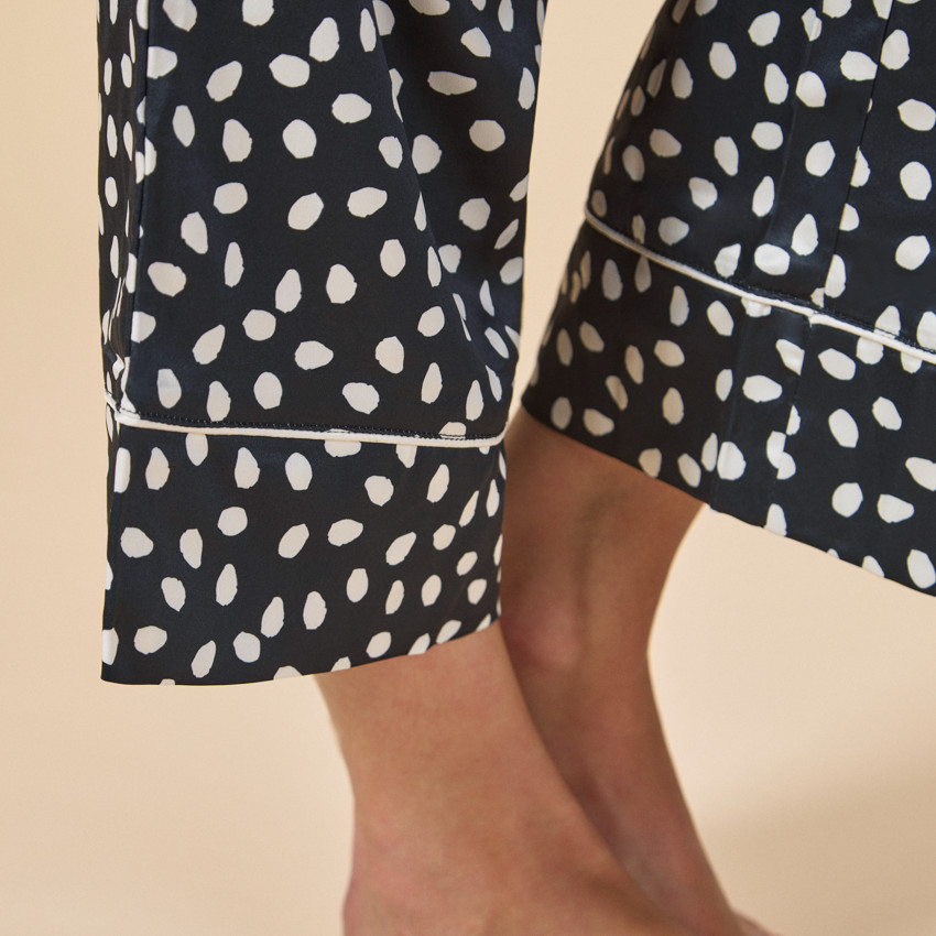 Pantalón de pijama de maternidad en satén con estampado de lunares 