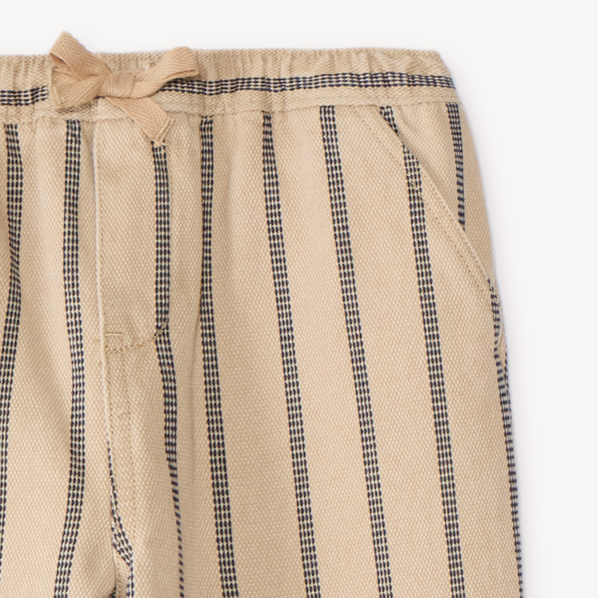 Pantalón de rayas para bebé niño. 