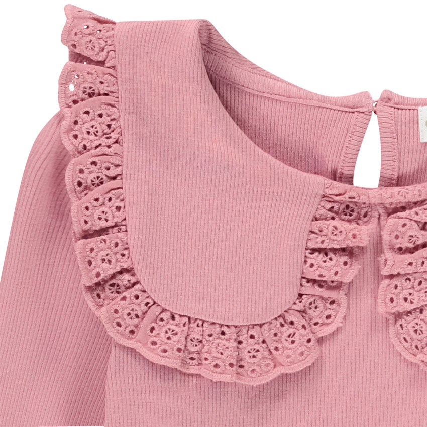 Camiseta manga larga acanalada con cuello bordado niña 
