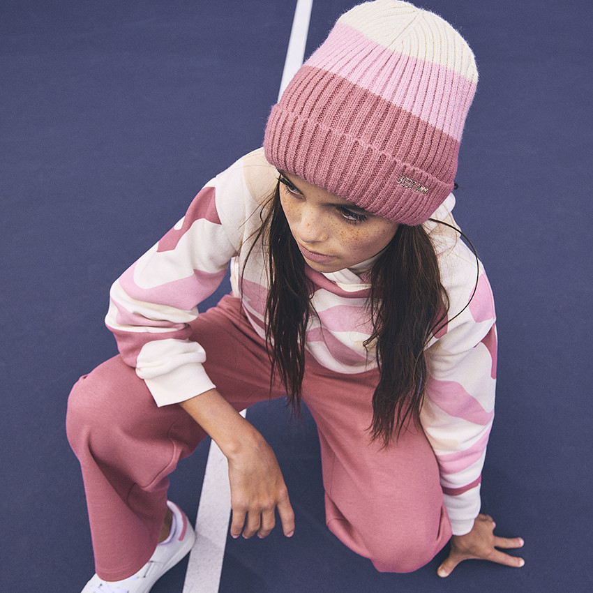 Gorro de punto acanalado efecto color block para niña 