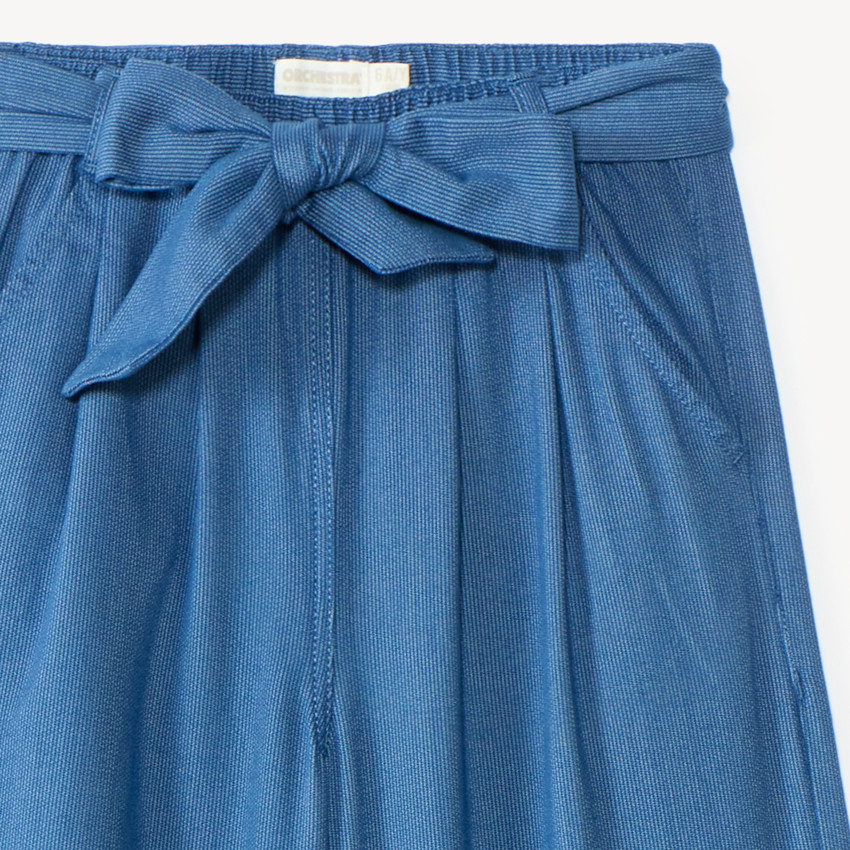 Pantalón de niña de tela amplia y lisa 