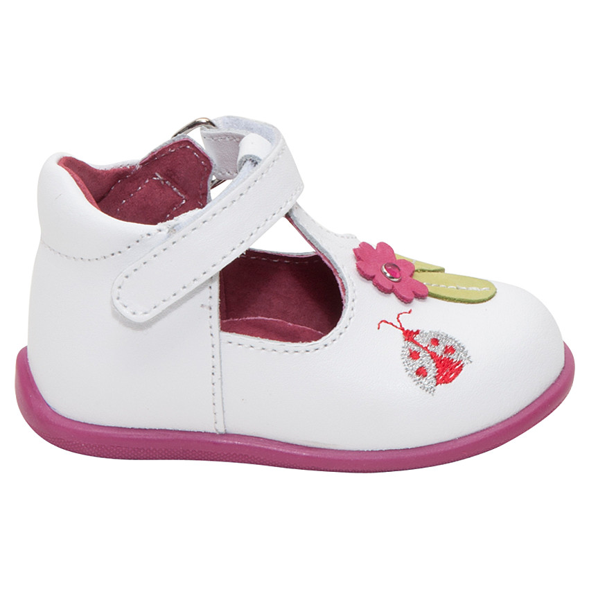 Merceditas de cuero con remaches en contraste 