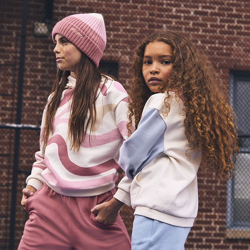 Conjunto de chándal con estampado ondulado y pantalón ancho para niña 