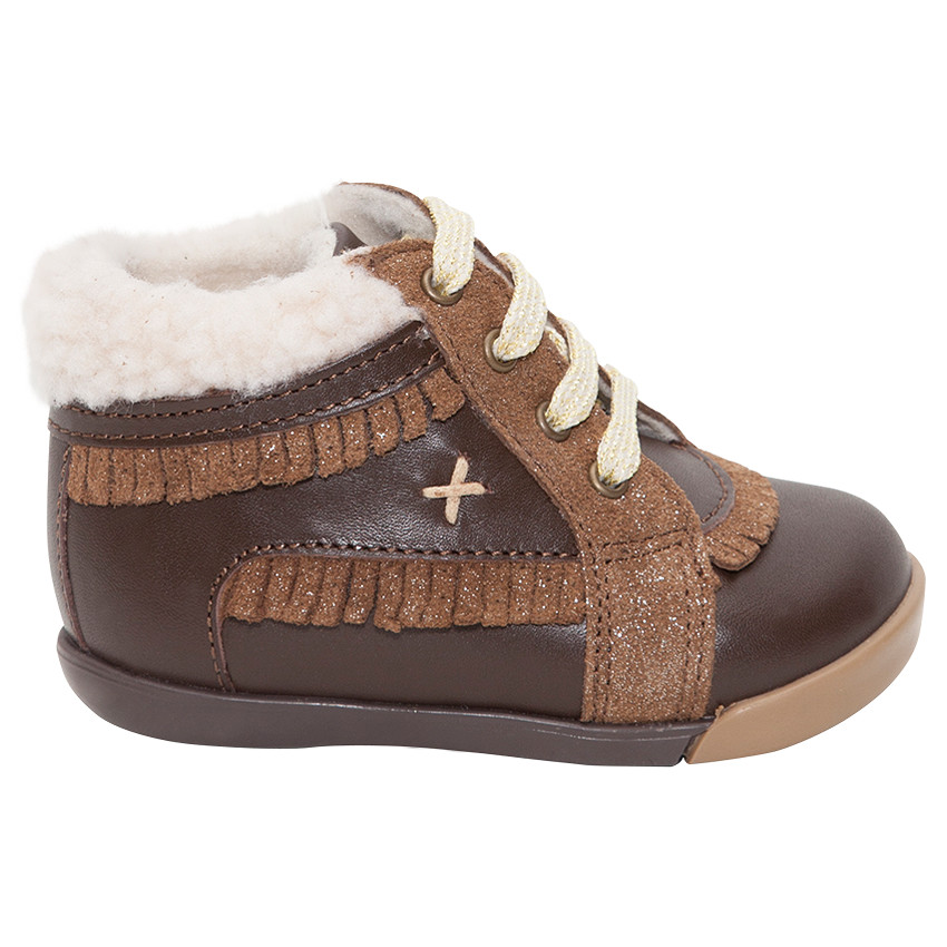 Botines de cuero forrados con flecos brillantes  