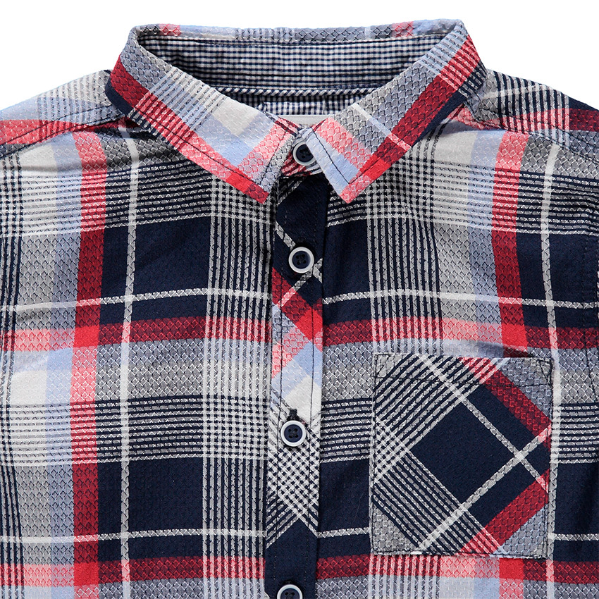 Camisa de manga larga de cuadros con bolsillo tipo parche  Additional Camisa de manga larga de cuadros con bolsillo tipo parche