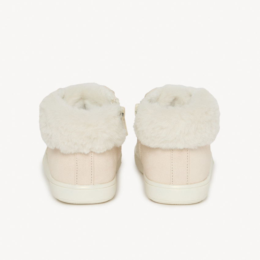 Botines con purpurina y cuello de pelo para niña 