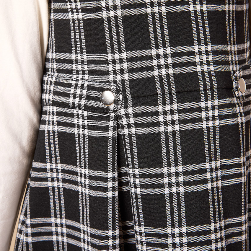 Vestido sin mangas a cuadros con detalles decorativos para niña 