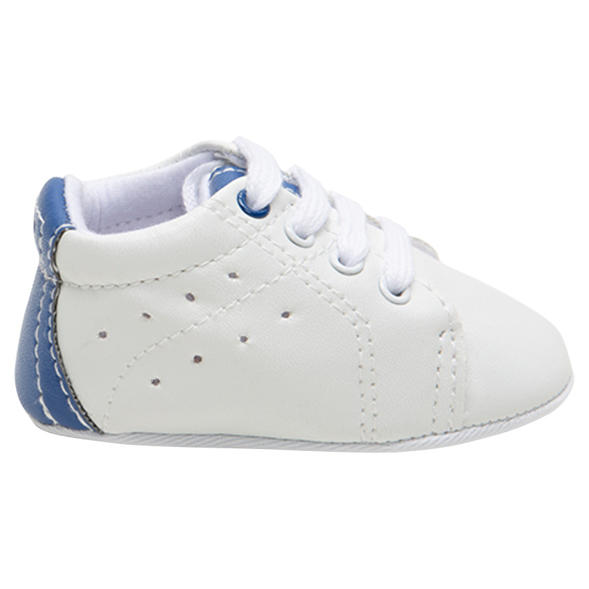 Zapatillas bajas suaves efecto cuero con cordones 