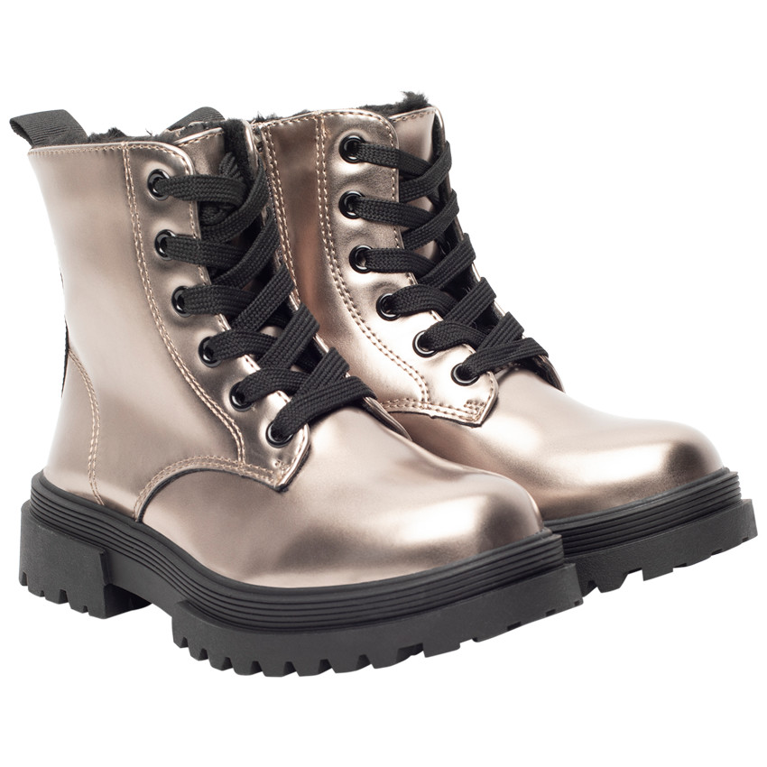 Botín nacarado con forro de piel y suela gruesa para niña 