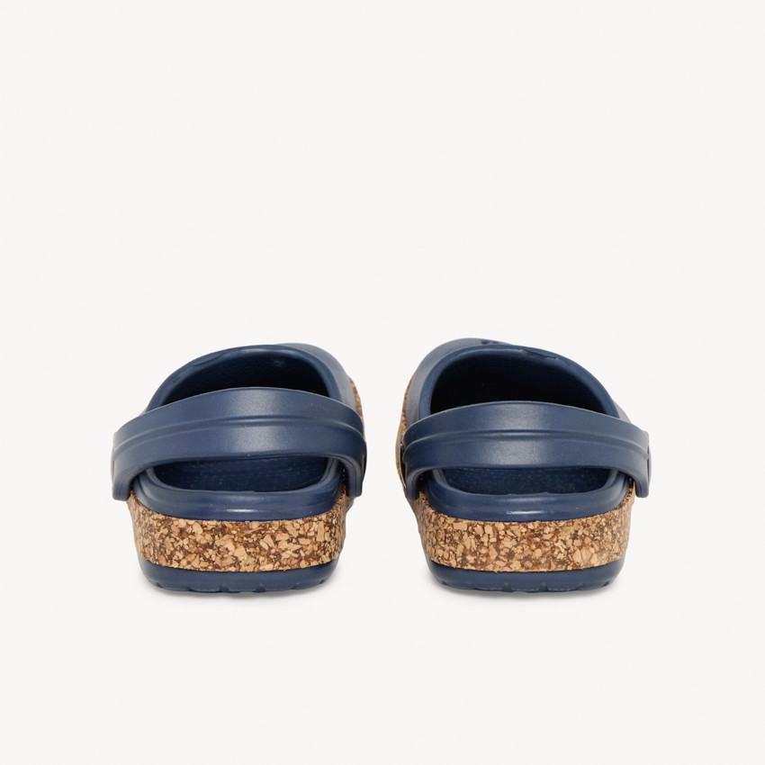 Sabots con parche de tiburón y suela efecto corcho para niño 