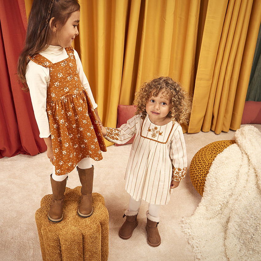 Vestido de manga larga con rayas bordadas para bebé niña 