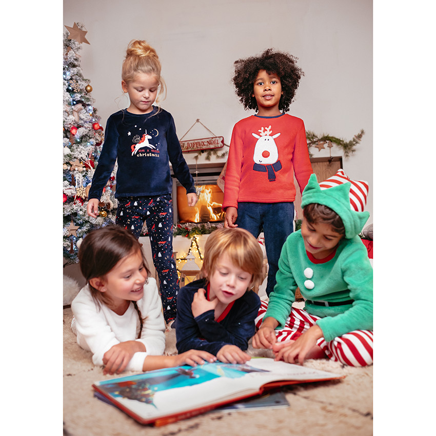 Pijama de terciopelo espíritu de Navidad con pantalón de rayas 