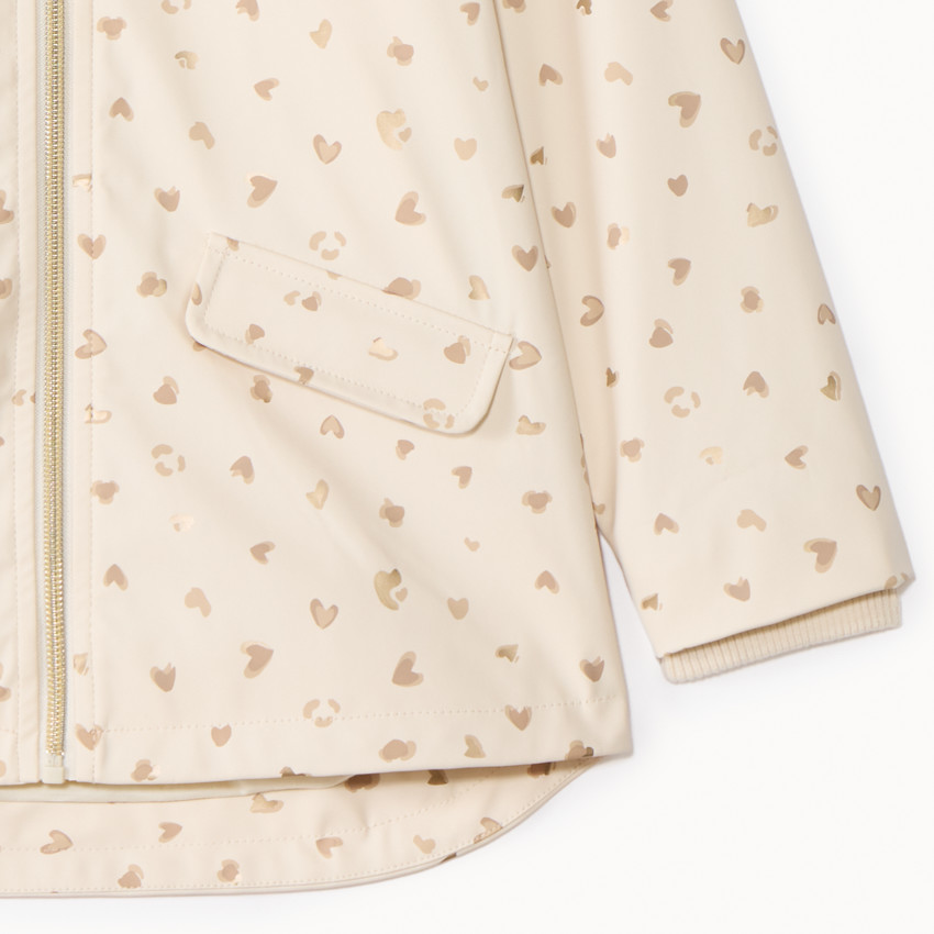 Parka de goma con estampado de corazones brillantes para niña 