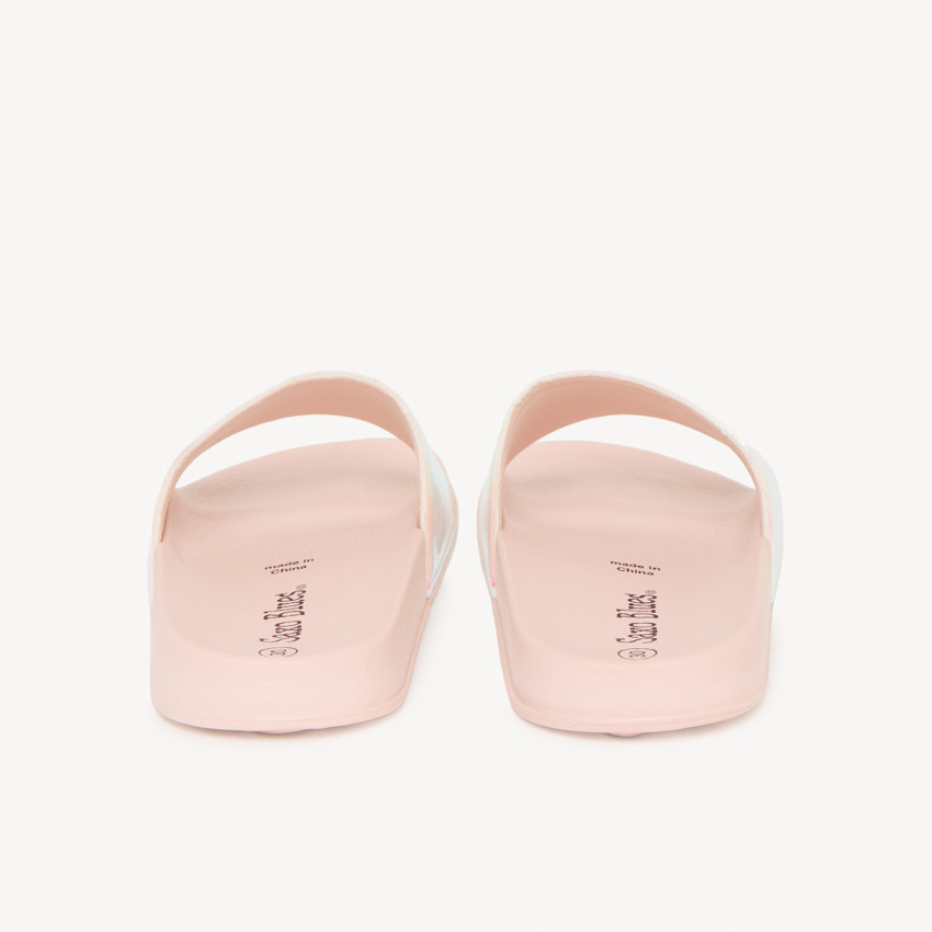 Mules con correa iridiscente y estampado Love para niña 