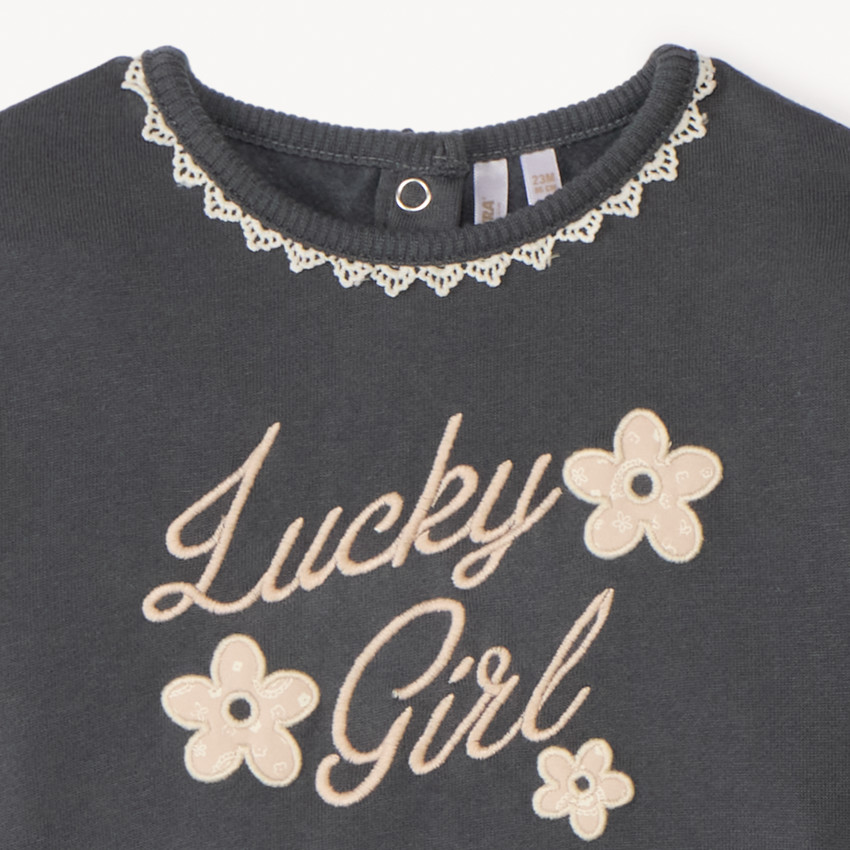 Sudadera 2 en 1 de felpa bordada para niña. 