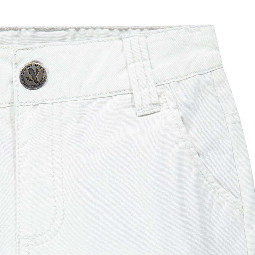 Bermudas lisos de lona con bolsillos 