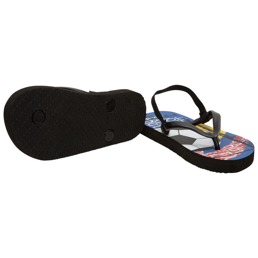 Chanclas con tira negra y estampado de balón de fútbol 