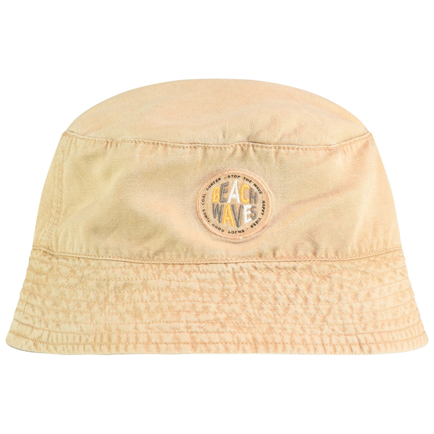 Gorro bob con parche bordado para niño 