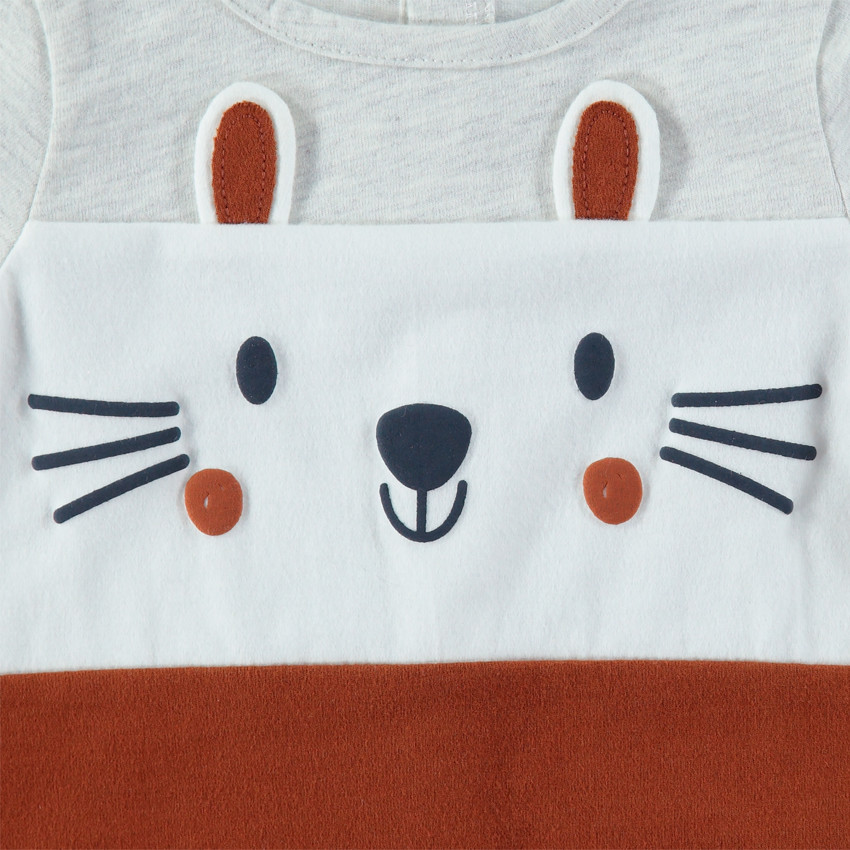 Camiseta de manga larga tricolor de punto con detalles estampados  Additional Camiseta de manga larga tricolor de punto con detalles estampados