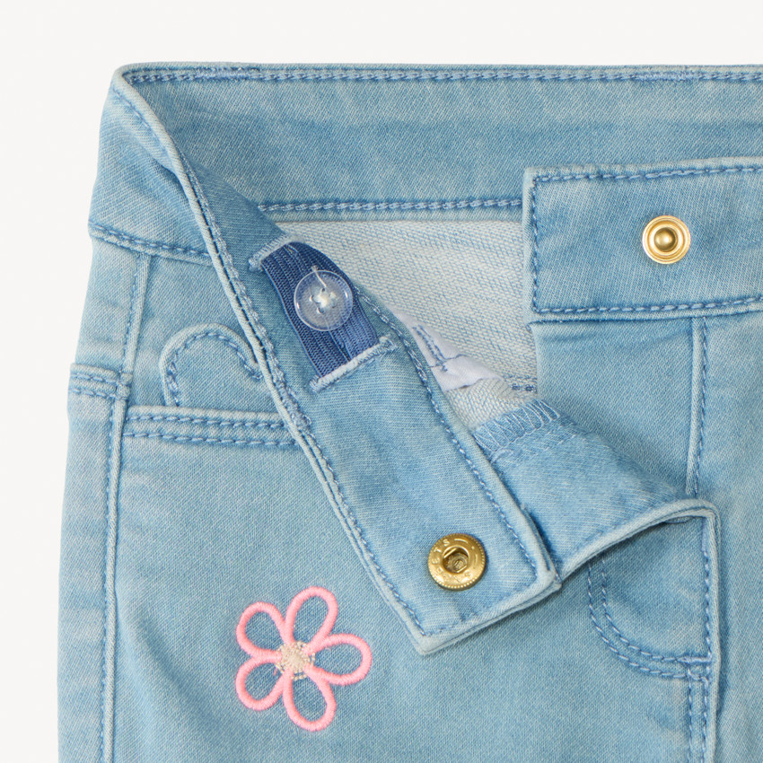 Short vaquero con bordado divertido para bebé niña 