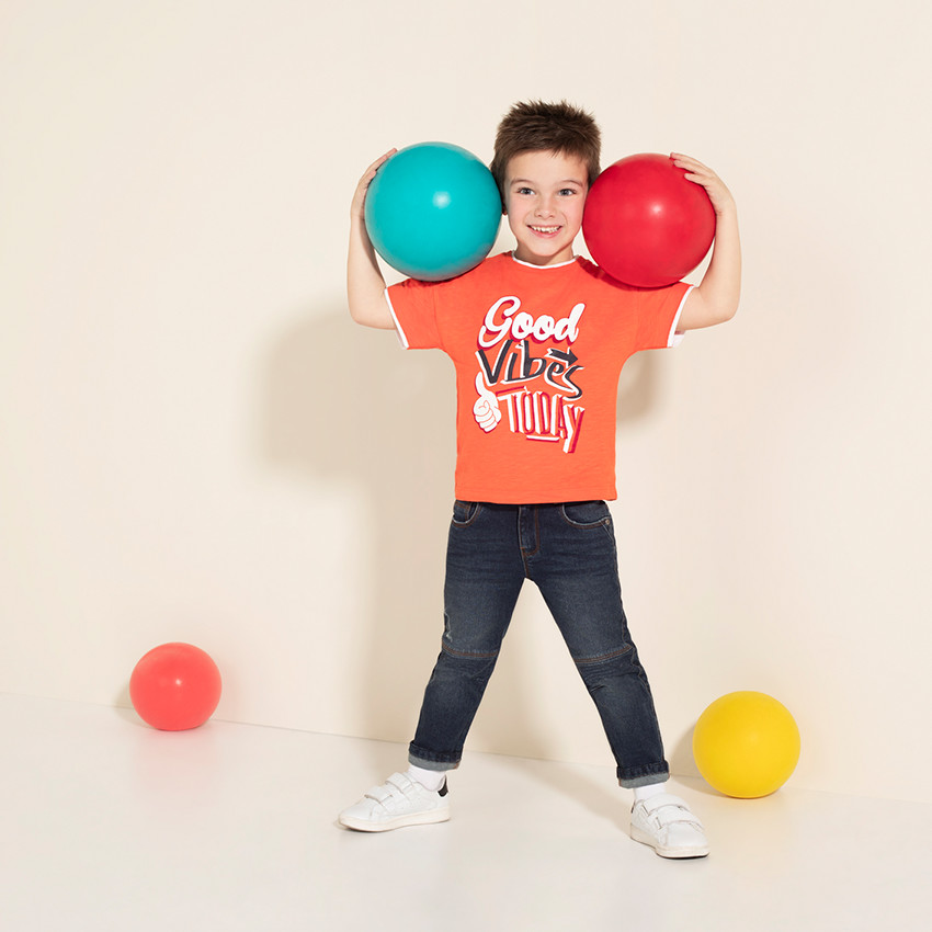 Vaqueros con efecto desgastado y arrugado  Additional Vaqueros con efecto desgastado y arrugado