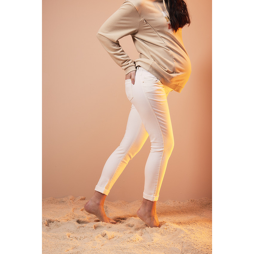 Jean boyfriend de grossesse avec bandeau court effet used 