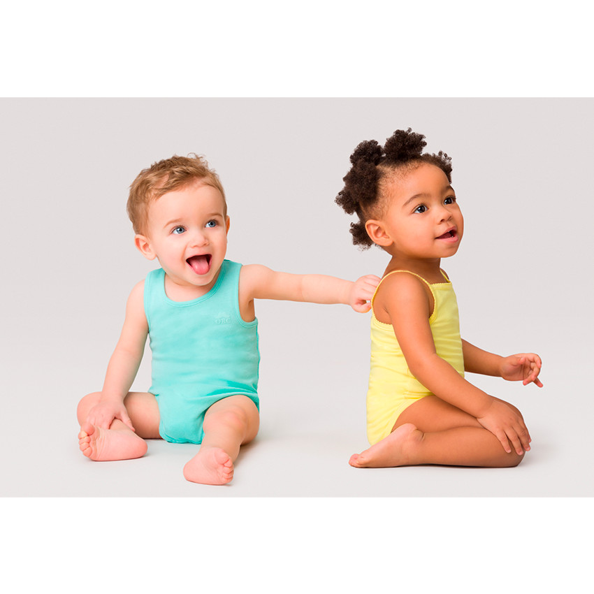 Pack de 3 bodies sin mangas de algodón para bebé niño con logo estampado. 