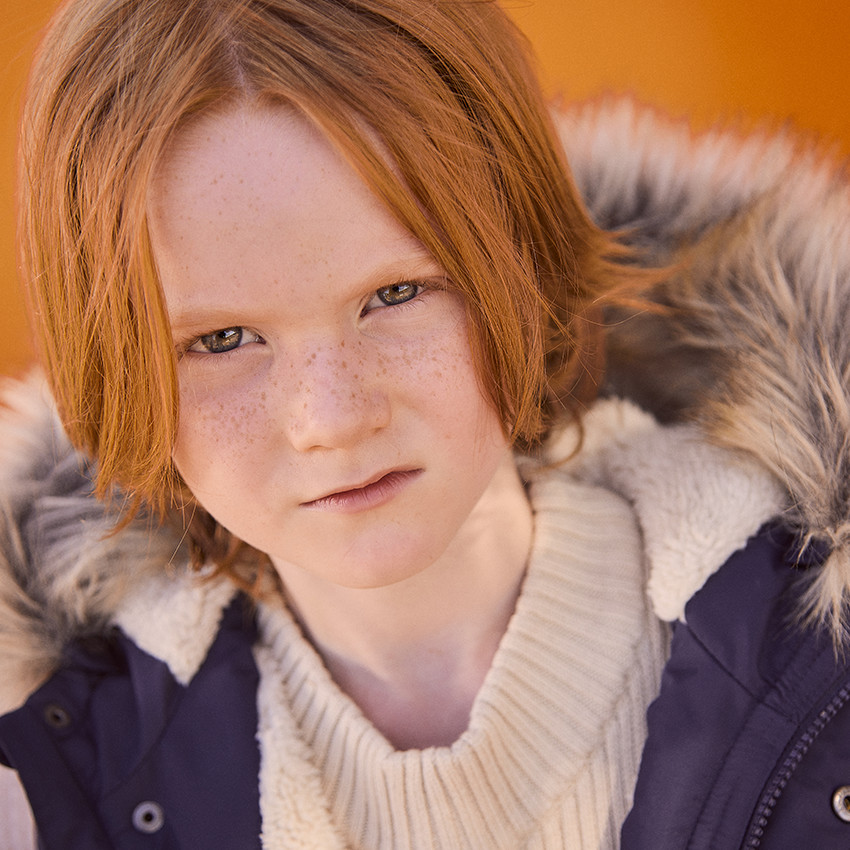 Parka con capucha y pelo sintético desmontable para niño  Additional Parka con capucha y pelo sintético desmontable para niño