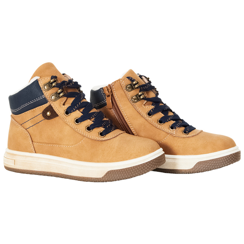 Botines camel con cordones y cremallera para niño 