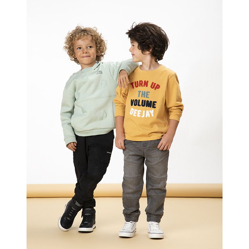 Vaqueros denim elásticos con diseño para niño 