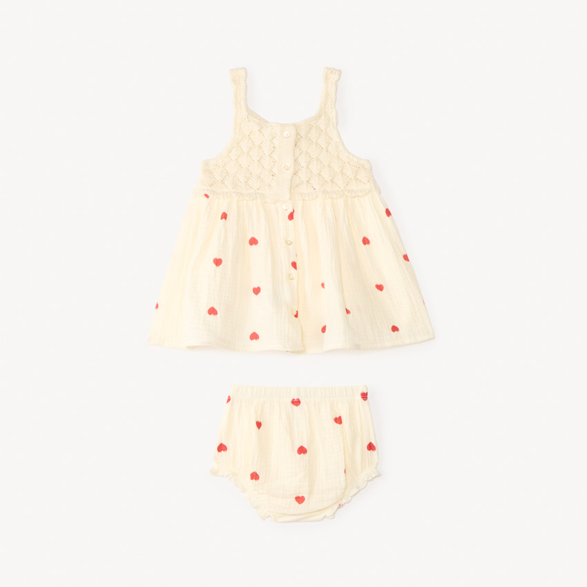 Conjunto de 2 piezas: top sin mangas + short bloomer de crochet con estampado de corazones para niña bebé. 